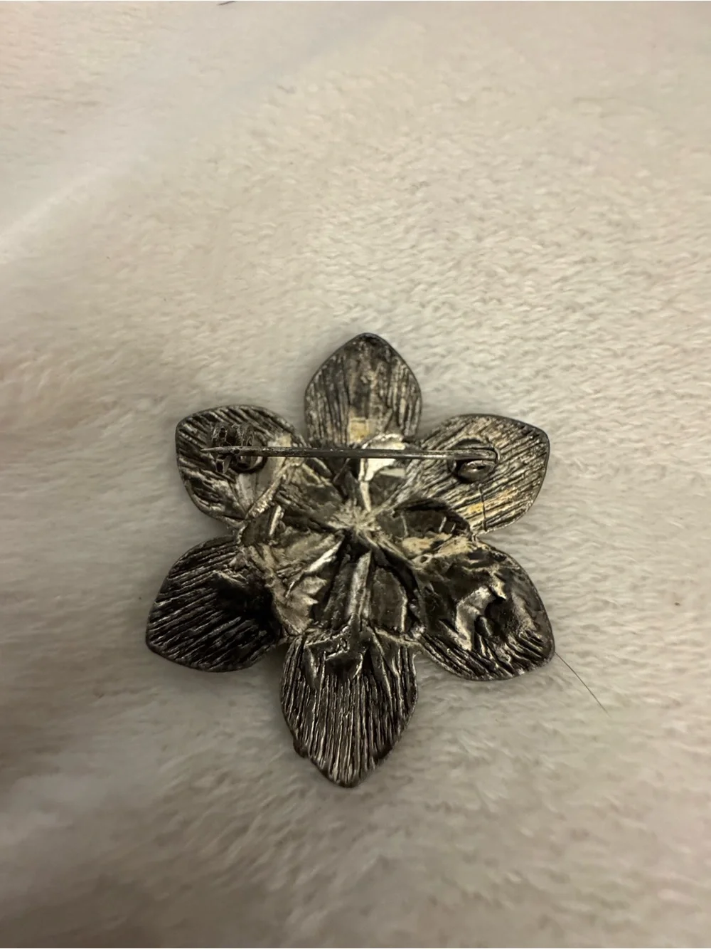 Vintage-Style Black Crystal Floral Brooch Pin